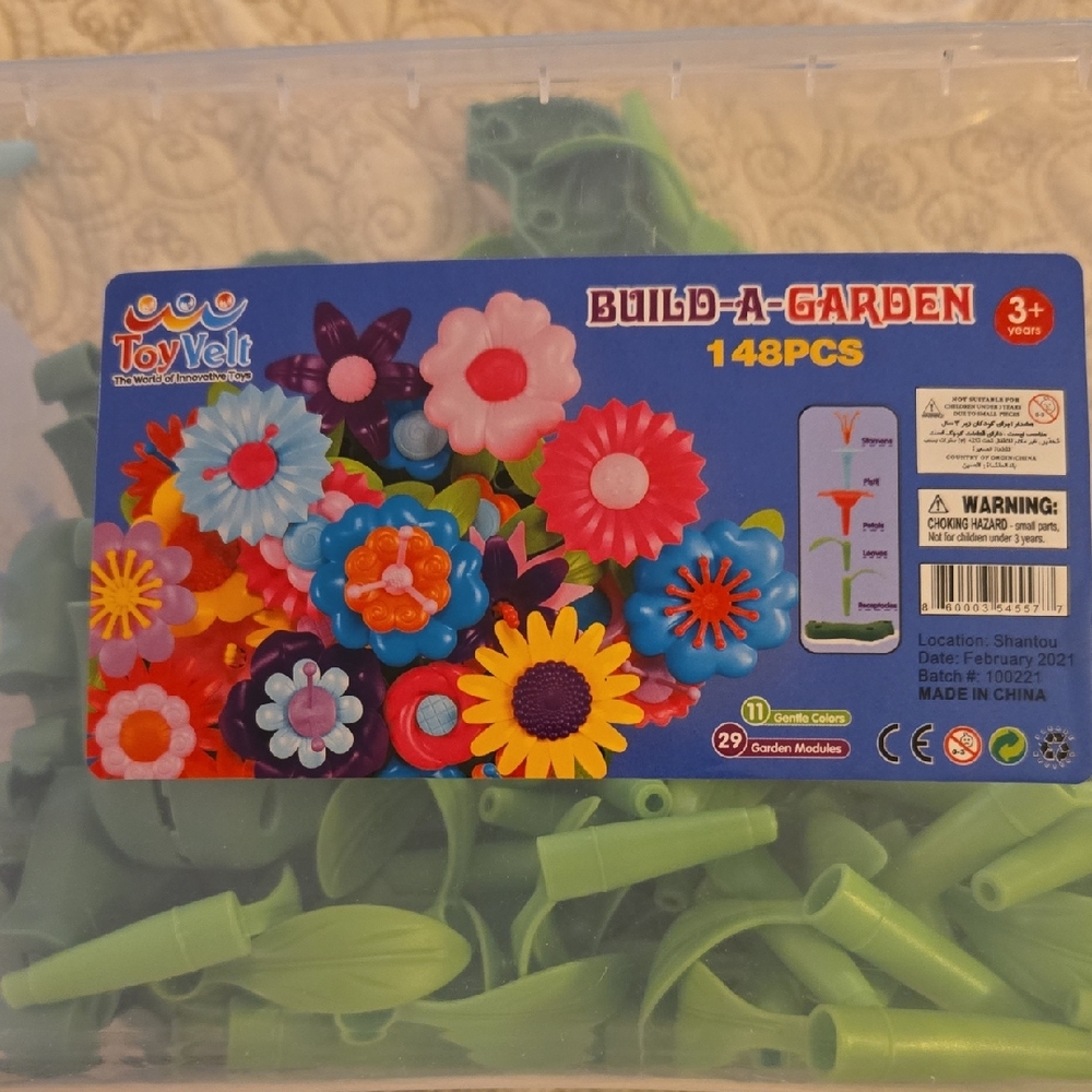 Build-A-Garden 148PCS Plus Colorful Flower Set